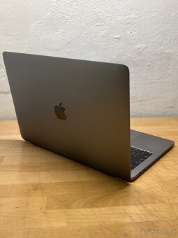 MacBook Pro 2019/16GB RAM/Intel i5/256GB SSD/Záruka - 7