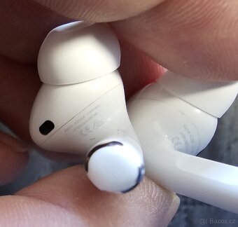 Originál Apple AirPods MLWK3TY/A - 7