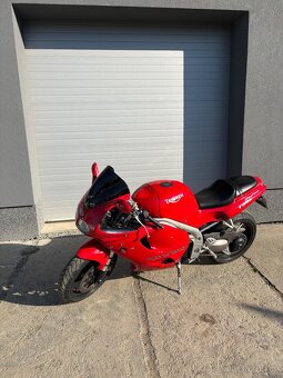 Triumph daytona t595 955 - 7