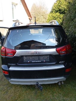 Peugeot 4007 - 7