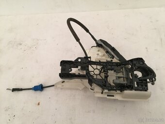 VW PASSAT CC 2008-2016 -PRAVÝ PŘEDNÍ, LEVÝ ZADNÍ ZÁMEK DVEŘÍ - 7