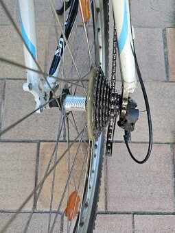 Prodám bílé dívčí kolo Kellys Scarpe 17,5 - 7