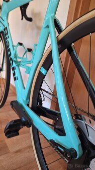Bianchi Aria Disc Ultegra - 7