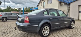 Volkswagen Passat B5.5 Sedan 2.8 V6 Highline - 7