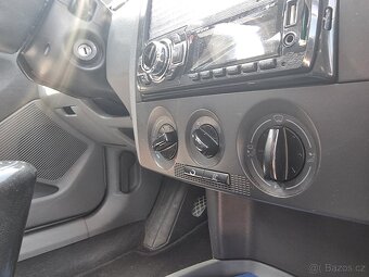 Fabia 1.4i 55kw najeto 158tis - 7