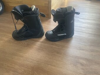 Snowboard a boty k tomu - 7