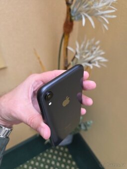 iPhone Xr 64gb Black, baterie 83% (jako nový) - 7