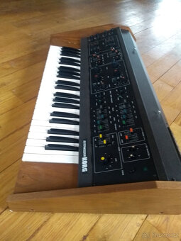 Analogový syntezátor Korg 800 DV z roku 1975, rarita - 7
