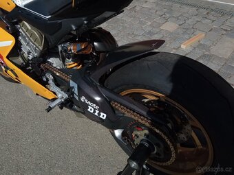 Ducati panigale V4S 2023 Bagnaia replika n°03 - 7