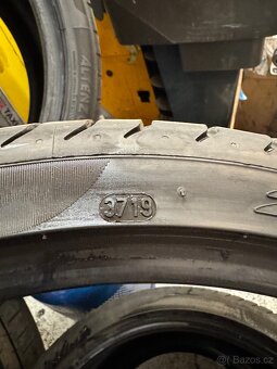 Pirelli P Zero 225/35/19 krásná sada pneu - 7