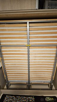 Velmi zachovalý nábytek do pracovny/pokoje+nová matraci - 7