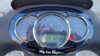 Piaggio Beverly 300 - 7