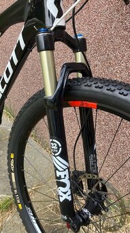 Prodám SCOTT Spark 910 karbon Shimano XT / FOX - 7