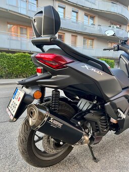 XMAX 125 / r.v. 07/2023 / odpočet DPH / 4.250 km - 7