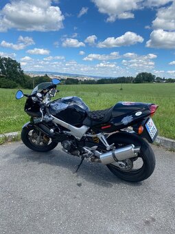 Honda VTR1000 F - 7