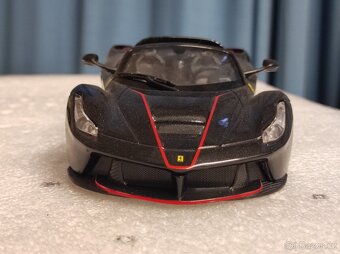 Ferrari 1:24 - 7