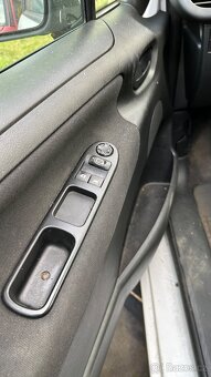 Peugeot 207 1.4 hdi - 7