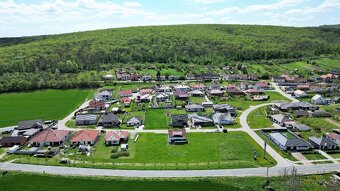 Stavební pozemek o výměře 781m2, v obci Milovice u Mikulova - 7