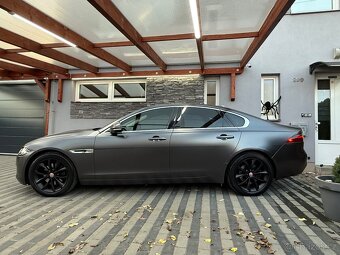 Jaguar XF 2.0d výborný stav - 7