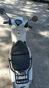 Skútr Keeway Sixties 125 - 7