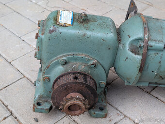 Elektromotor s převodovkou, 2 - 7