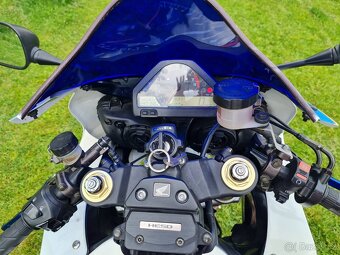 CBR 1000 RR fireblade - 7