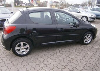 Peugeot 207 1.4i 70kw,klima benzín manuál 70 kw - 7