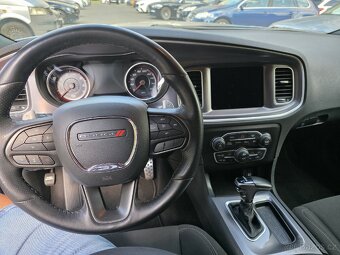 Dodge Charger 6.4 Hemi SRT UVEDENÁ CENA BEZ DPH - 7