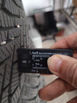 Kia Carens, plechové disky, zimní pneumatiky, poklice. - 7