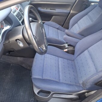 Peugeot 307 1.6 benzin automat r.v.2002/10 7 míst - 7