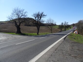 Pozemek u obce Hořenec (okr. Louny) - 7