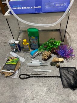 3 velké axolotly + vybavení - 7