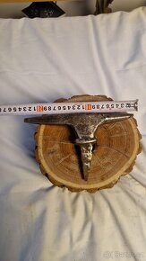 Stará kovadlinka, dřevo není součástí - 7