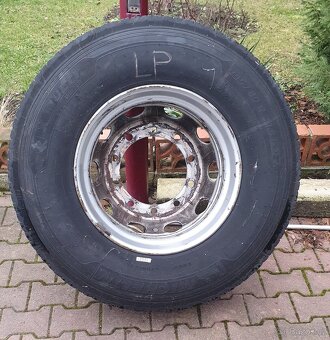 Pneu s diskem Michelin 295/80 R22.5 - 7
