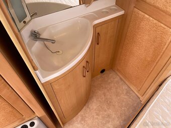 Hobby Exclusive 495, 4 osoby, bojler, sprcha, fr.postel,stan - 7