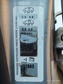 Osobní automobil M1Peuqeot 206 HATCHBACK Šedá Benzín 2001 - 7