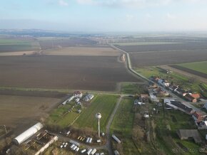 Kyselovice okr. Kroměříž, stavební pozemek 6449m2 - 7
