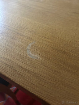 Dubový jídelní stůl (polomasiv) - 7