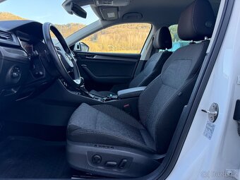 Škoda SUPERB 2.0 TDi EVO DSG MATRIX WEBASTO KAMERA TAŽNÉ 21 - 7