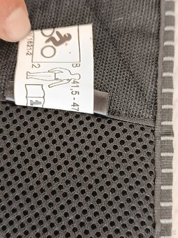 Páteřák Dainese XL - 7