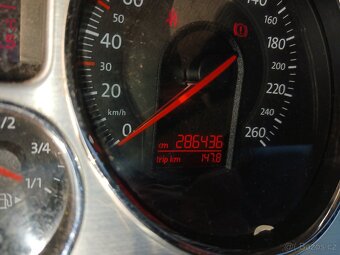 VW PASSAT B6 2.0 TDI 103KW - 7