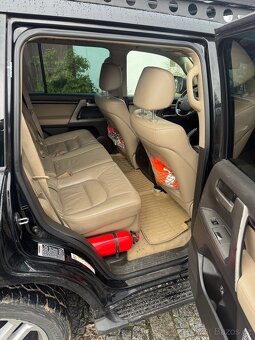 Toyota Land cruiser 200 - 7