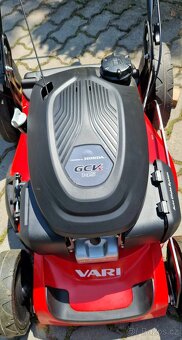 Prodám sekačku VARI - motor HONDA - 7