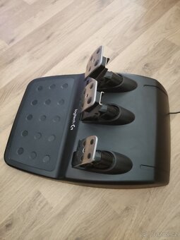 Logitech G29 Driving force - 7