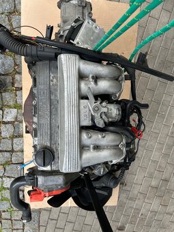 BMW M40B18 – 2x motor + 2x převodovka + díly - 7