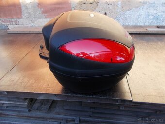 Prodám kufr GIVI 47litrů - 7