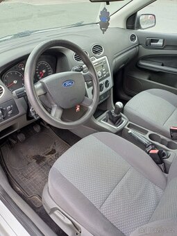 Prodám Ford Focus 1,6 benzín, 74kw, r.v. 6/2005 - 7