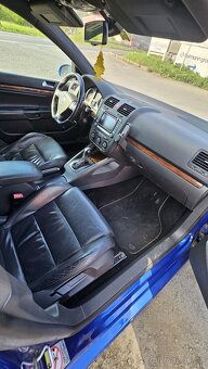VOLKSWAGEN GOLF R32 - 7
