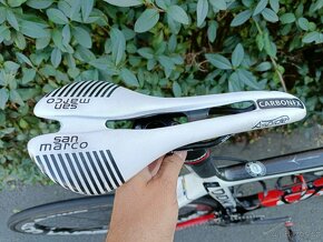 6,8 kg LOOK 695 v edici Cofidis na Campagnolo Record - 7