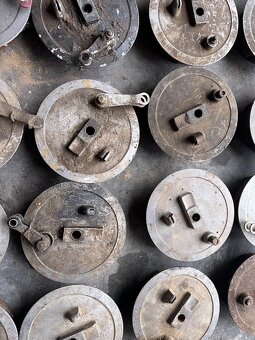 Predám brzdový štít JAWA ČZ 125 175 250 - 7